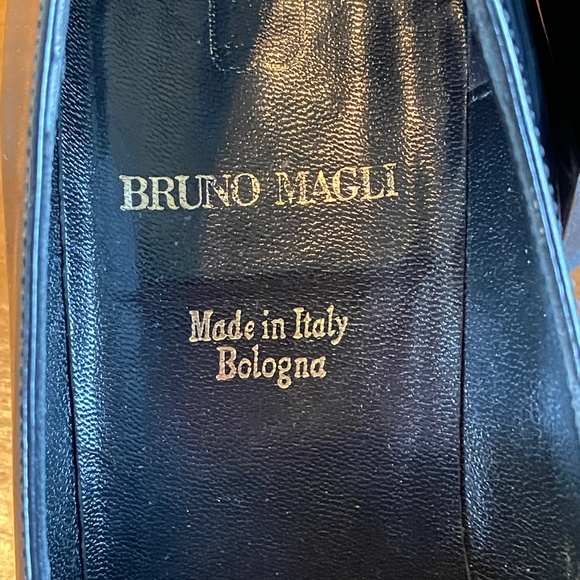 FINAL MARKDOWN! Bruno Magli Leather Healed Loafers Made in Italy - Picture 3 of 8